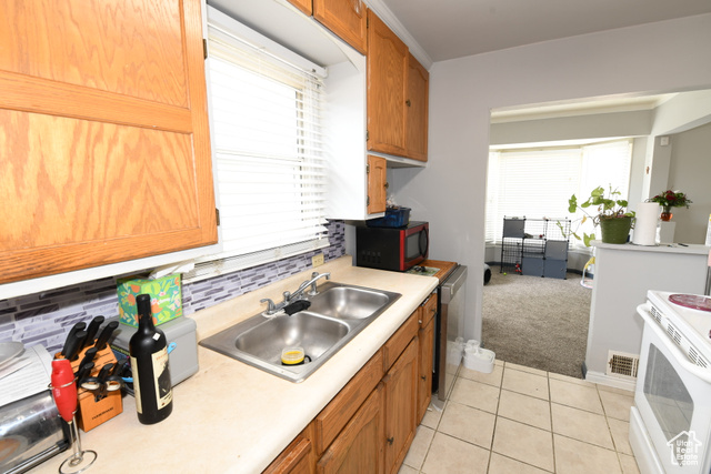 Photo 12 for MLS #2106424 at 2764 Fowler Ave