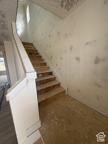 Photo 7 for MLS #2106426 at 983 E Malibu Dr