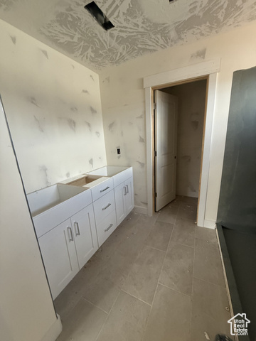 Photo 12 for MLS #2106426 at 983 E Malibu Dr