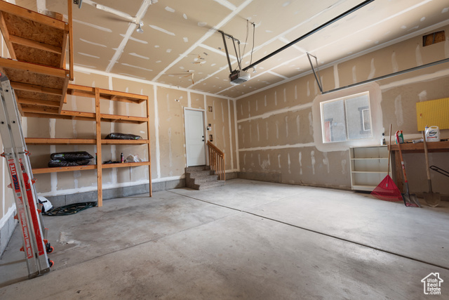 Photo 31 for MLS #2106436 at 301 E Salem Cir