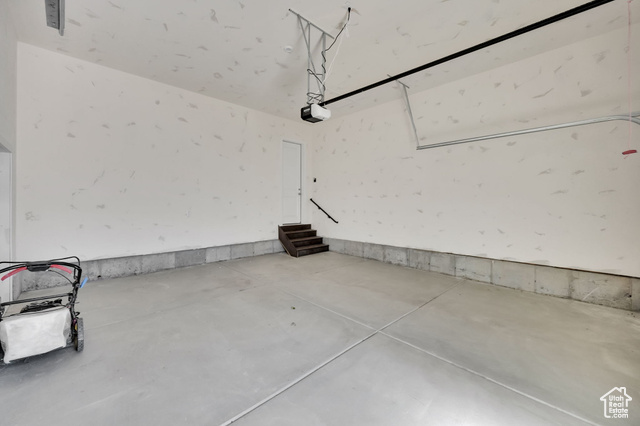 Photo 8 for MLS #2106446 at 1612 W Maple Brook Ln #27