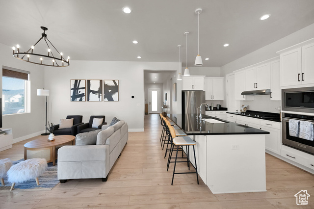Photo 22 for MLS #2106446 at 1612 W Maple Brook Ln #27