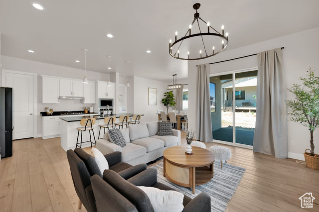 Photo 19 for MLS #2106446 at 1612 W Maple Brook Ln #27