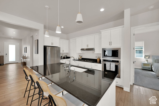 Photo 17 for MLS #2106446 at 1612 W Maple Brook Ln #27