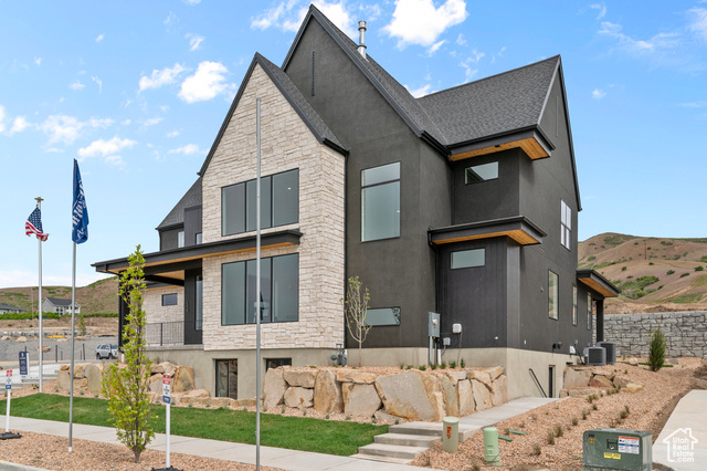 Photo 3 for MLS #2106448 at 77 E Skara Brae Blvd #132