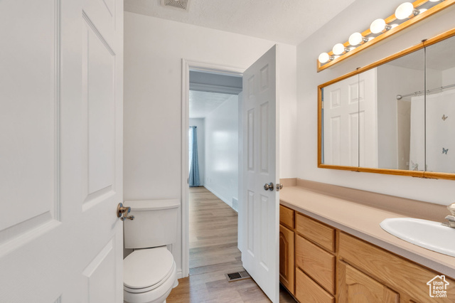Photo 11 for MLS #2106450 at 246 W Golden Harvest Rd