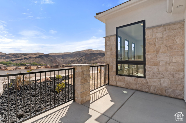 Photo 22 for MLS #2106464 at 1043 N Falcon Vw