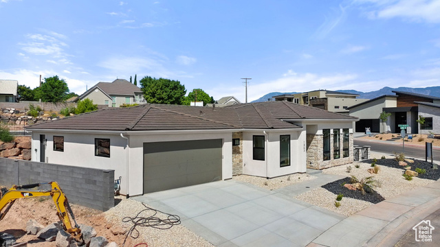 Photo 10 for MLS #2106464 at 1043 N Falcon Vw