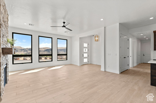 Photo 17 for MLS #2106464 at 1043 N Falcon Vw