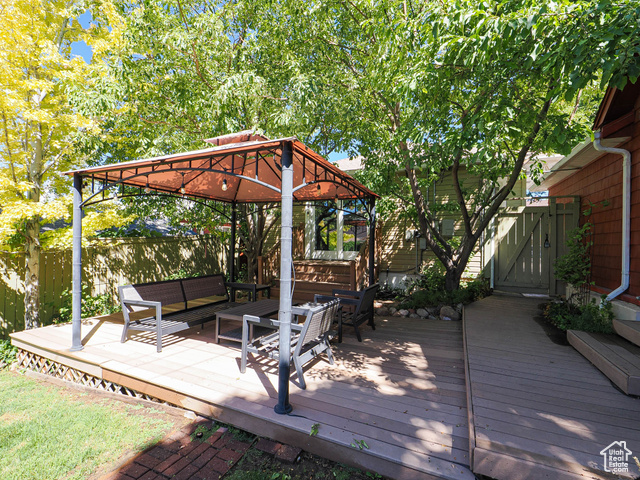 Photo 14 for MLS #2106480 at 1336 E Roosevelt Ave