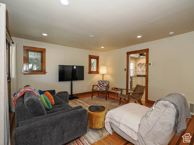 Photo 20 for MLS #2106480 at 1336 E Roosevelt Ave