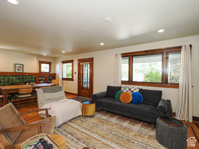 Photo 18 for MLS #2106480 at 1336 E Roosevelt Ave