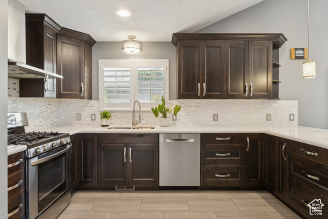 Photo 11 for MLS #2106490 at 1760 E Sunrise Meadow Dr