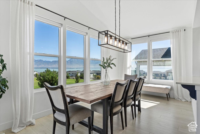 Photo 10 for MLS #2106510 at 118 W Swainson Ave