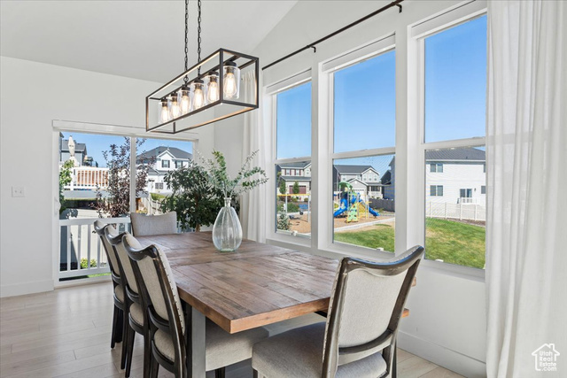 Photo 11 for MLS #2106510 at 118 W Swainson Ave