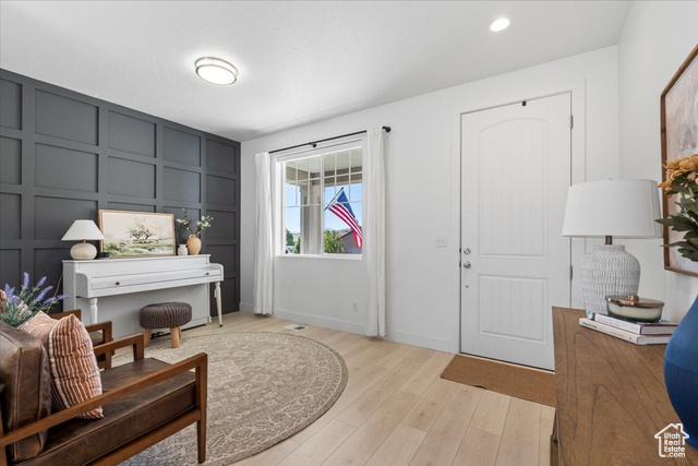 Photo 5 for MLS #2106510 at 118 W Swainson Ave