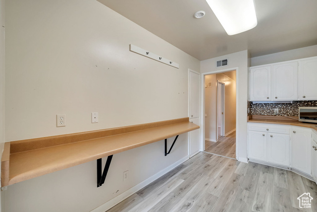 Photo 7 for MLS #2106511 at 2203 E Carriage Ln #55