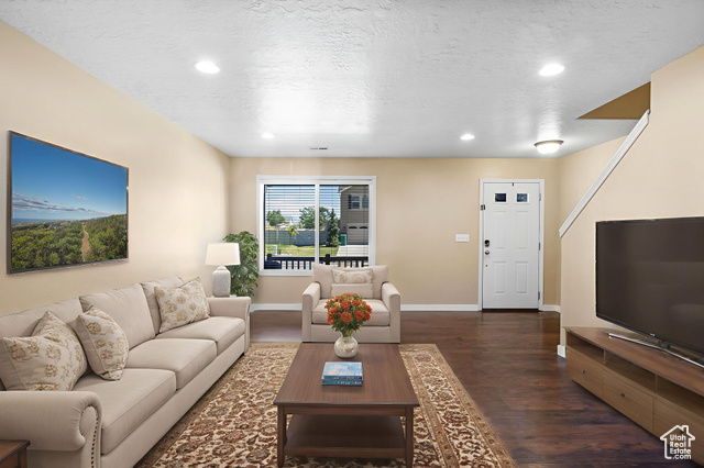Photo 6 for MLS #2106532 at 410 S Olive Way