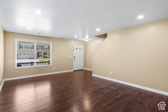 Photo 9 for MLS #2106532 at 410 S Olive Way