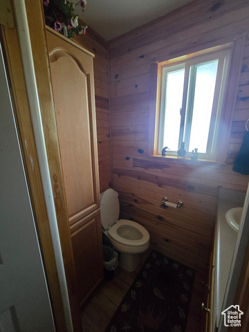 Photo 24 for MLS #2106550 at 1001 Juniper Cir