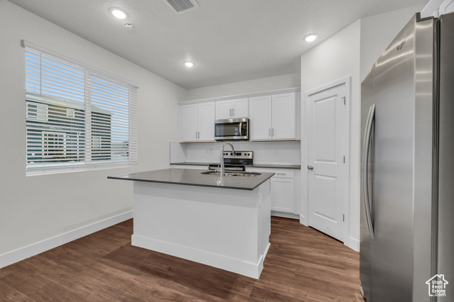 Photo 9 for MLS #2106552 at 1221 Redbud Dr
