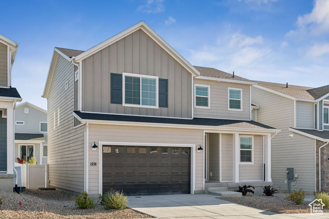 Photo 2 for MLS #2106552 at 1221 Redbud Dr