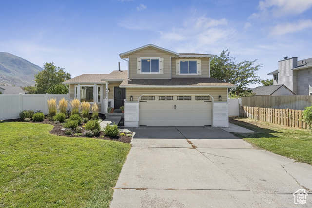 MLS #2106553 - 4665 W Country Club Dr
