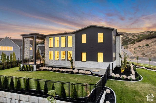 Photo 15 for MLS #2106592 at 516 E Savannah Cir