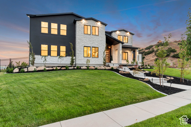 Photo 5 for MLS #2106592 at 516 E Savannah Cir