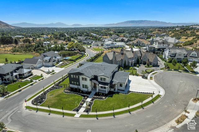 Photo 130 for MLS #2106592 at 516 E Savannah Cir