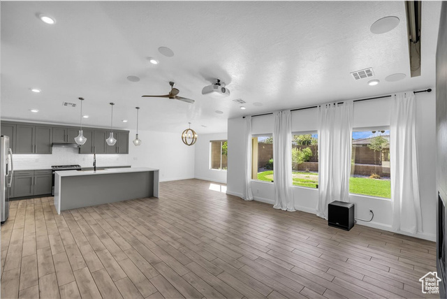 Photo 3 for MLS #2106595 at 1628 E Mokaac Wash Dr