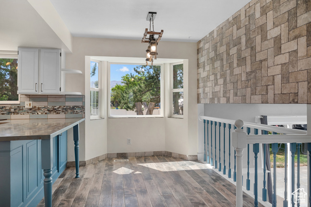 Photo 7 for MLS #2106606 at 278 S Hale St