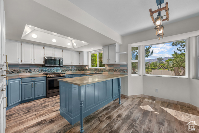 Photo 4 for MLS #2106606 at 278 S Hale St
