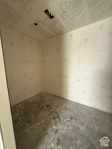 Photo 13 for MLS #2106617 at 5318 S Shorebreak Dr