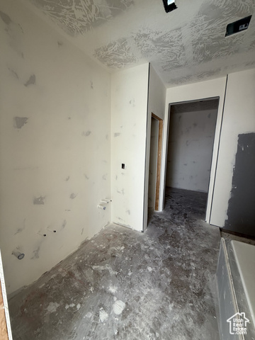 Photo 10 for MLS #2106617 at 5318 S Shorebreak Dr