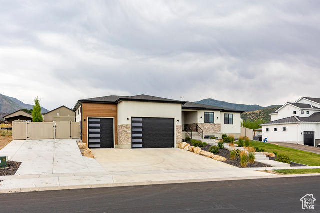 Photo 39 for MLS #2106639 at 223 W Goosenest Dr