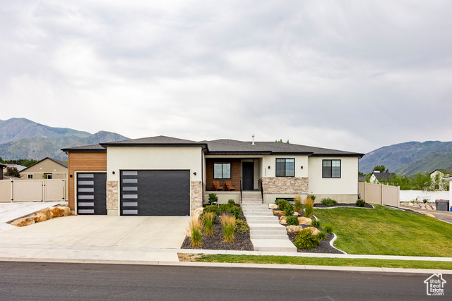 Photo 40 for MLS #2106639 at 223 W Goosenest Dr