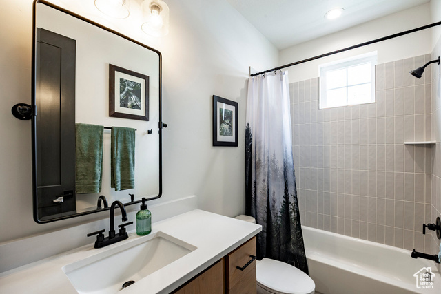 Photo 19 for MLS #2106639 at 223 W Goosenest Dr