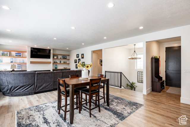Photo 11 for MLS #2106639 at 223 W Goosenest Dr