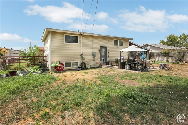 Photo 26 for MLS #2106643 at 448 Parkinson Dr