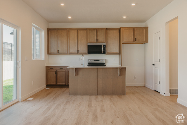 Photo 3 for MLS #2106664 at 3646 N Oak Blvd #322