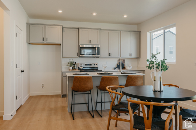 Photo 4 for MLS #2106676 at 3629 N Oak Blvd #335