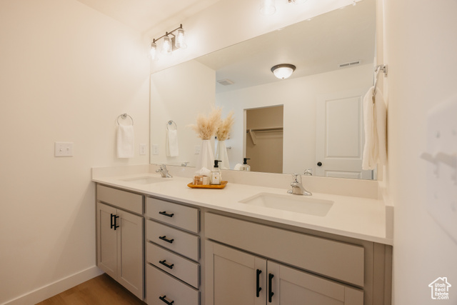 Photo 17 for MLS #2106676 at 3629 N Oak Blvd #335