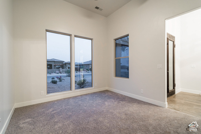 Photo 4 for MLS #2106677 at 378 W Redstone Ct