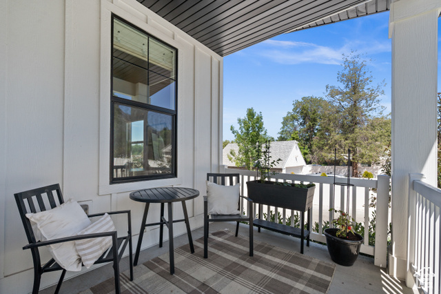 Photo 5 - 1962 E Janet Kay Ln, Holladay UT 84121