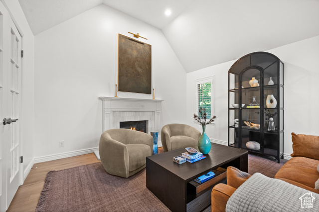Photo 9 for MLS #2106685 at 2321 E Wrenhaven Ln