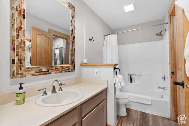 Photo 10 for MLS #2106687 at 2025 Canyons Resort Dr #P3