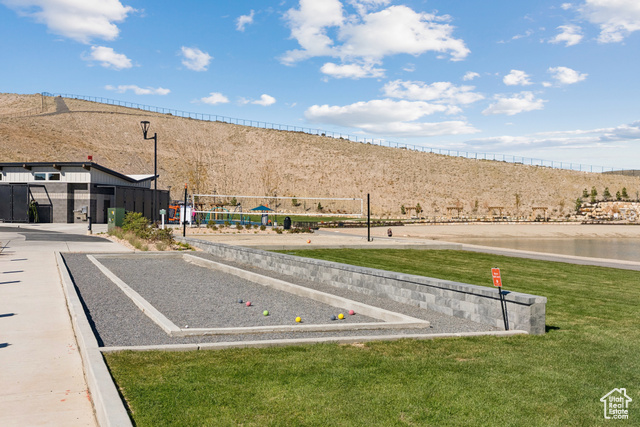 Photo 40 for MLS #2106704 at 937 W Sunspear Dr