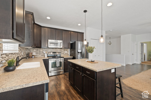 Photo 10 for MLS #2106710 at 3741 N Meadow Springs