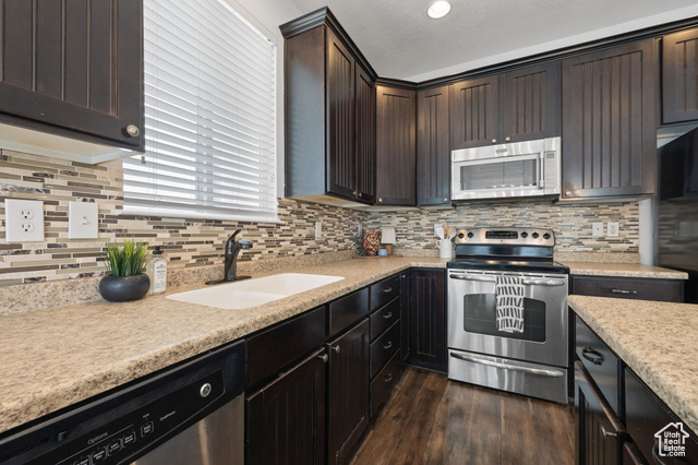 Photo 11 for MLS #2106710 at 3741 N Meadow Springs
